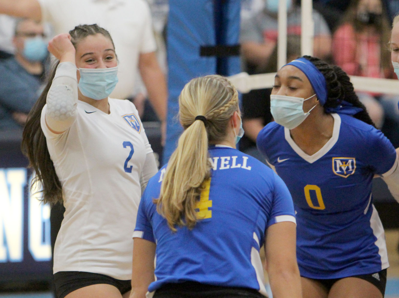 McDonell volleyball vs Prentice at Division 4 state semifinals 11-7-20